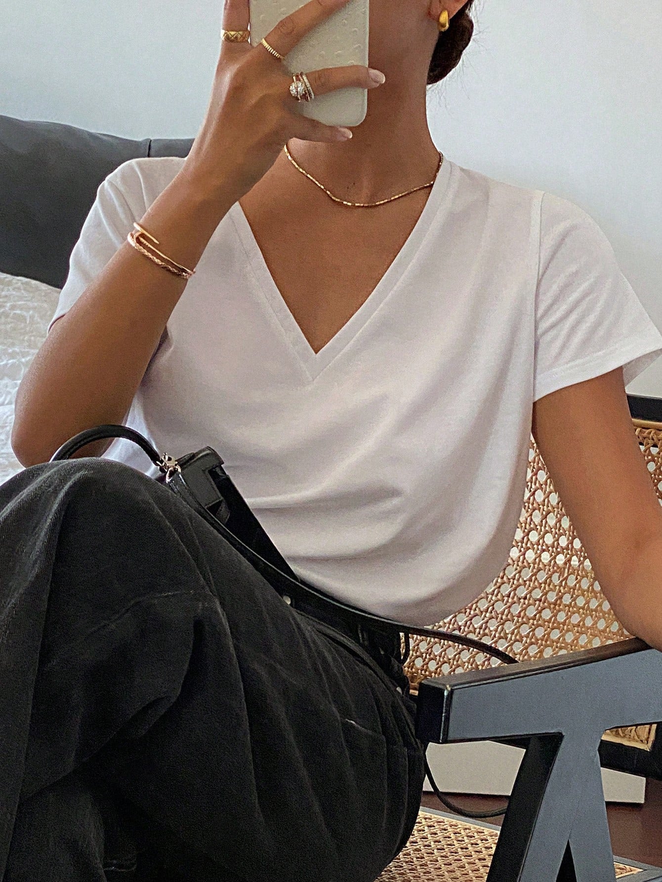 BASIC T-SHIRT