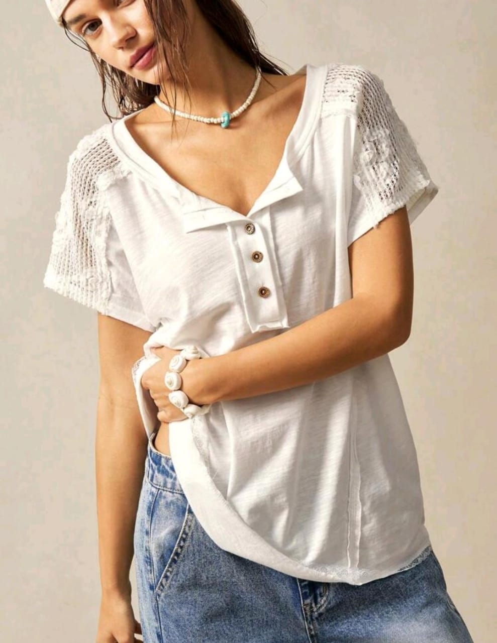 T-SHIRT