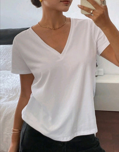 BASIC T-SHIRT